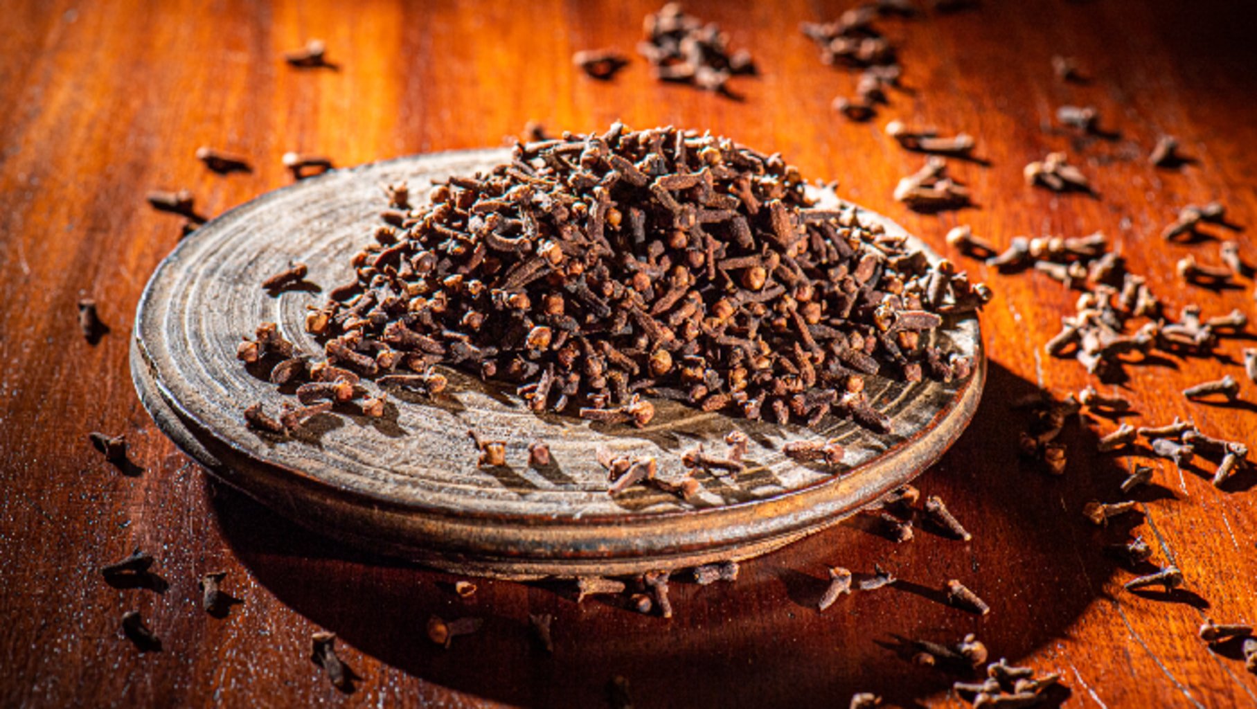 Photo de clous de girofle sous la forme d'épice