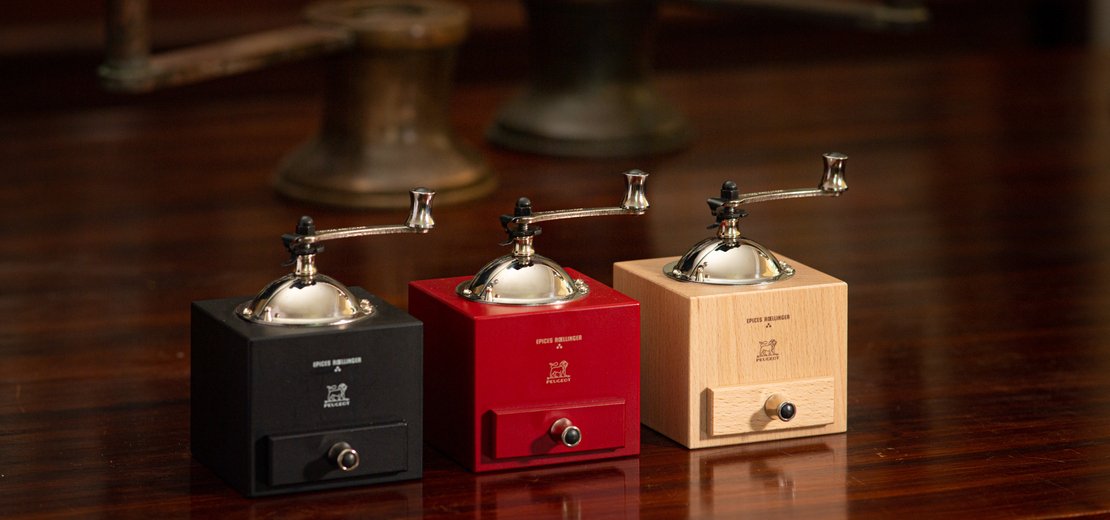 Paris Antique, moulin à poivre ou sel de Peugeot | MUST – Must Société